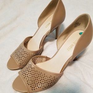Nine West tan peekaboo heels sz 8
